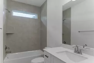 612 Evans St, Angleton, TX 77515 - Photo 16