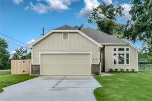 612 Evans St, Angleton, TX 77515 - Photo 2