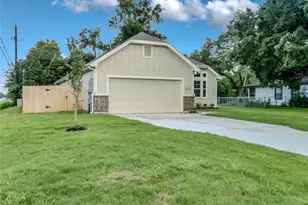 612 Evans St, Angleton, TX 77515 - Photo 30