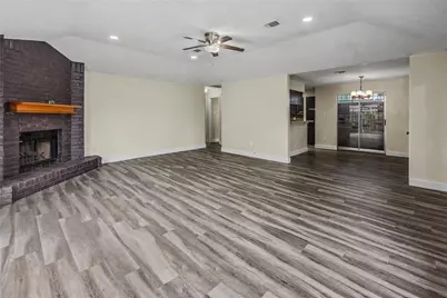 7907 Chancel Drive, Houston, TX 77071 - Photo 8