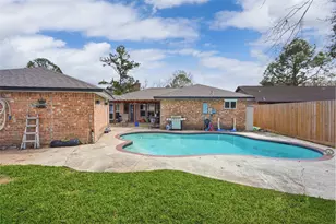5206 Abercreek Ave, Friendswood, TX 77546 - Photo 1