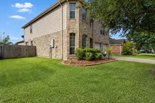 9102 Sunrise Trail, Pearland, TX 77584 - Photo 38