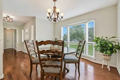 512 Castlelake Drive, Friendswood, TX 77546 - Photo 6