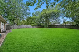 512 Castlelake Dr, Friendswood, TX 77546 - Photo 20
