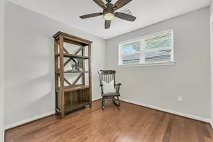 512 Castlelake Dr, Friendswood, TX 77546 - Photo 14