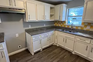 7022 Goldspier St, Houston, TX 77088 - Photo 6