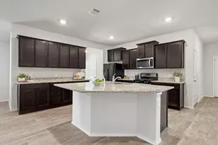 8004 Front Nine Ln, Navasota, TX 77868 - Photo 4