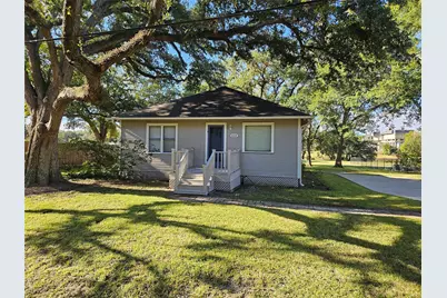 603 Landrum Avenue, League City, TX 77573 - Photo 1
