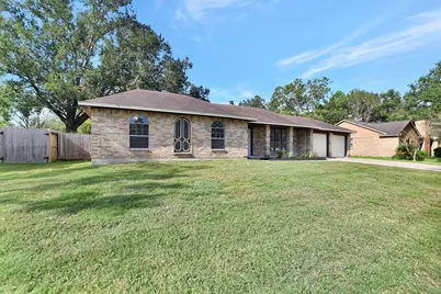 1311 Oak Hollow Drive, Friendswood, TX 77546 - Photo 2