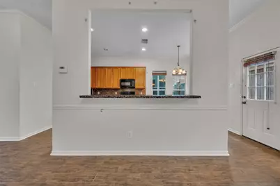 2614 Shady Acres Court, Houston, TX 77008 - Photo 10