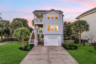 13414 Binnacle Way, Galveston, TX 77554 - Photo 2