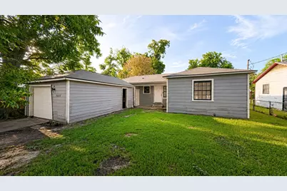 7417 W Knoll Street, Houston, TX 77028 - Photo 1
