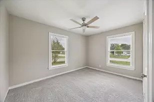 613 Winding Way St, Lake Jackson, TX 77566 - Photo 6