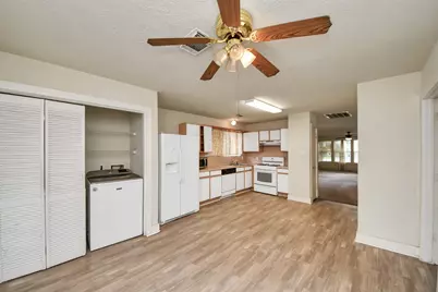 3831 E Traditions Court, Houston, TX 77082 - Photo 6