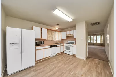 3831 E Traditions Court, Houston, TX 77082 - Photo 10