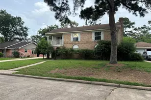 5203 Pine Arbor Dr, Houston, TX 77066 - Photo 1