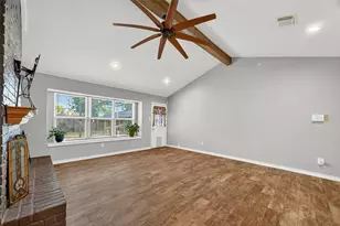 16811 Bougainvilla Ln, Friendswood, TX 77546 - Photo 8