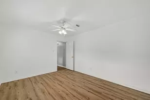 16811 Bougainvilla Ln, Friendswood, TX 77546 - Photo 18
