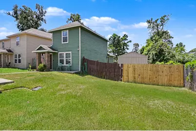 16701 E Hammon, Montgomery, TX 77316 - Photo 2
