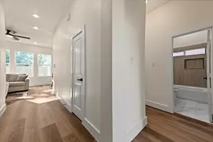 11910 Southview St, Houston, TX 77047 - Photo 32