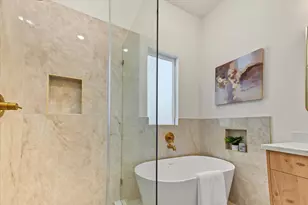 11910 Southview St, Houston, TX 77047 - Photo 26