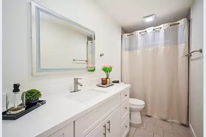 4827 Knotty Oaks Trail, Houston, TX 77045 - Photo 18