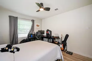 4827 Knotty Oaks Trail, Houston, TX 77045 - Photo 20