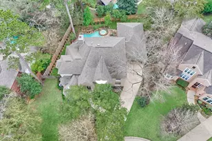 6 Meadow Cove Dr, The Woodlands, TX 77381 - Photo 34