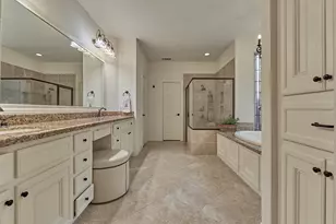 6 Meadow Cove Dr, The Woodlands, TX 77381 - Photo 20