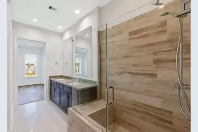 6037 Matthew Oaks Place, Houston, TX 77007 - Photo 12