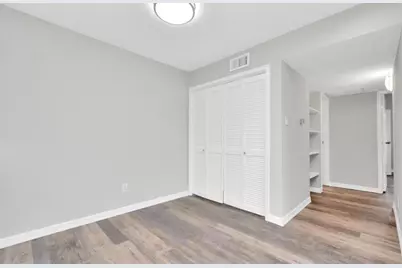 10101 S Gessner Road #811, Houston, TX 77071 - Photo 18