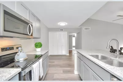 10101 S Gessner Road #811, Houston, TX 77071 - Photo 8