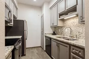7950 N Stadium Dr, Houston, TX 77030 - Photo 4