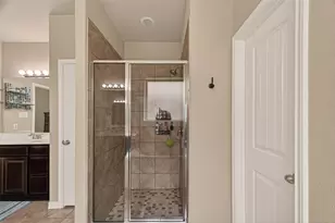 106 Bogey Cir, La Porte, TX 77571 - Photo 32