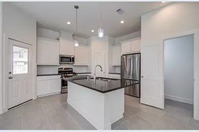 9414 Harvest Bay Court, Missouri City, TX 77459 - Photo 14