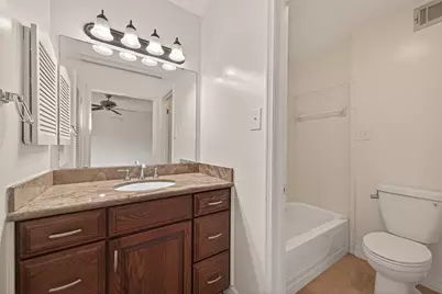 1800 Stoney Brook Drive #30, Houston, TX 77063 - Photo 22