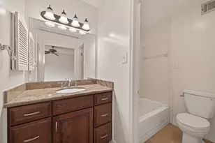 1800 Stoney Brook Dr, Houston, TX 77063 - Photo 22