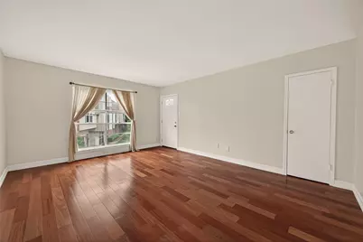 1800 Stoney Brook Drive #30, Houston, TX 77063 - Photo 16