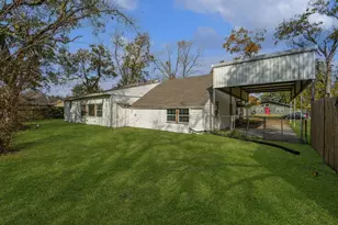 214 E 1st St, Deer Park, TX 77536 - Photo 24