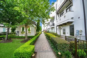 1243 Bonner St, Houston, TX 77007 - Photo 2
