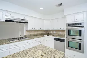 7822 Albin Ln, Houston, TX 77071 - Photo 8