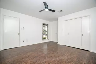 7822 Albin Ln, Houston, TX 77071 - Photo 18