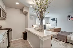 1903 Commonwealth St, Houston, TX 77006 - Photo 1