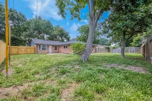 10935 Gulfdale Dr, Houston, TX 77075 - Photo 2
