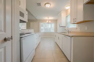 10935 Gulfdale Dr, Houston, TX 77075 - Photo 4