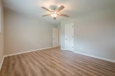 10935 Gulfdale Drive, Houston, TX 77075 - Photo 36