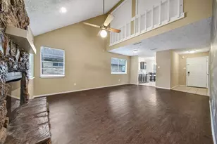 16802 Rippling Mill Dr, Sugar Land, TX 77498 - Photo 6