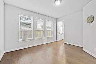 4007 Centre Valley Ln, Houston, TX 77043 - Photo 8