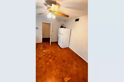 2107 Restridge Drive #B, Houston, TX 77055 - Photo 4