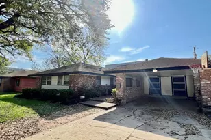 2107 Restridge Dr, Houston, TX 77055 - Photo 1